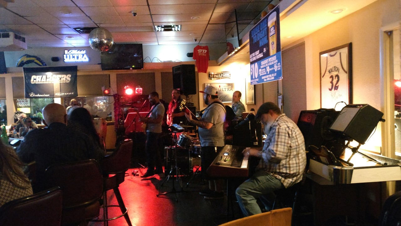 Bar music Vegas