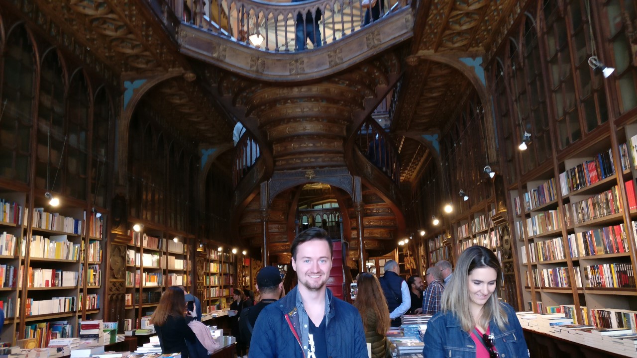 Porto Library JK